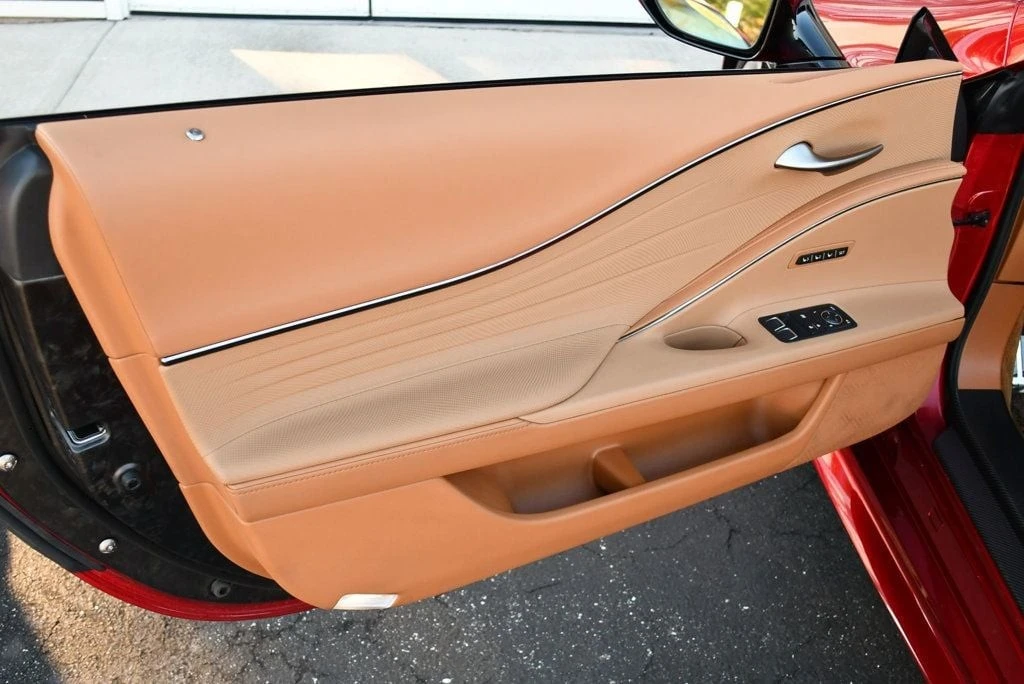 2021 Lexus LC - Image 11 of 21