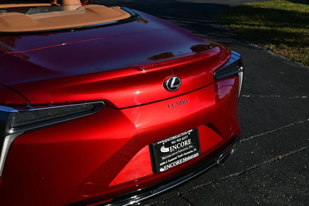 2021 Lexus LC - Image 10 of 21