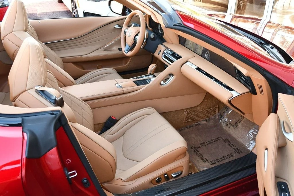 2021 Lexus LC - Image 18 of 21