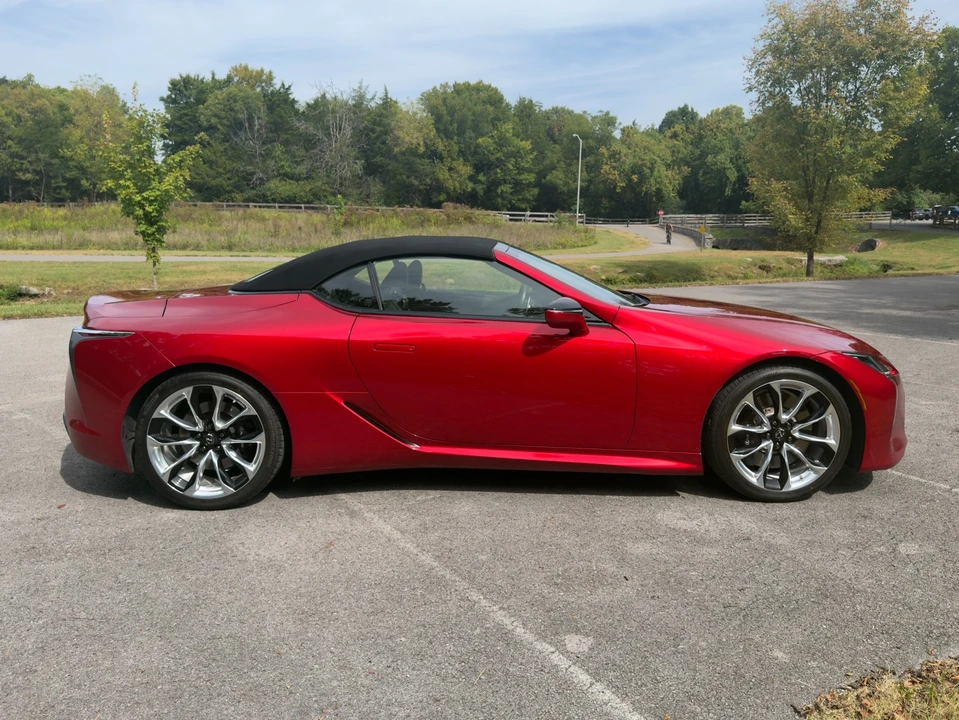 2021 Lexus LC - Image 12 of 31
