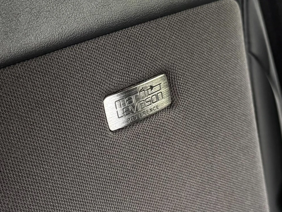 2021 Lexus LC - Image 28 of 31