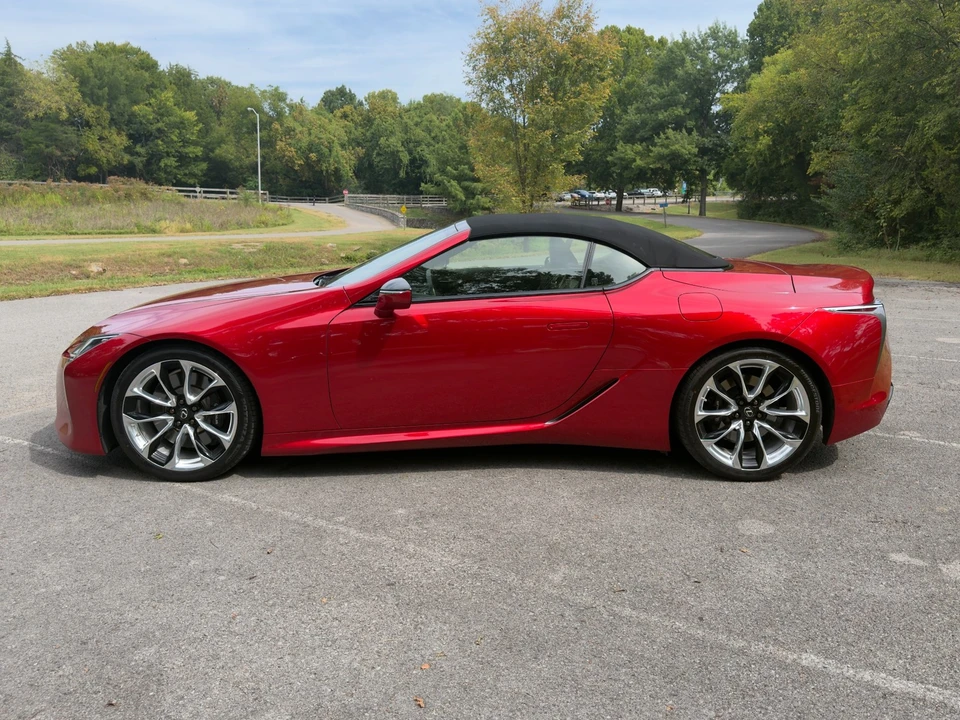2021 Lexus LC - Image 16 of 31