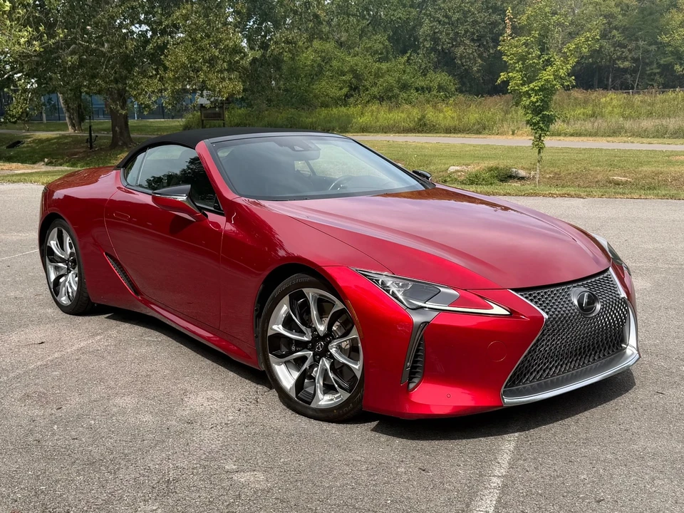 2021 Lexus LC - Image 11 of 31