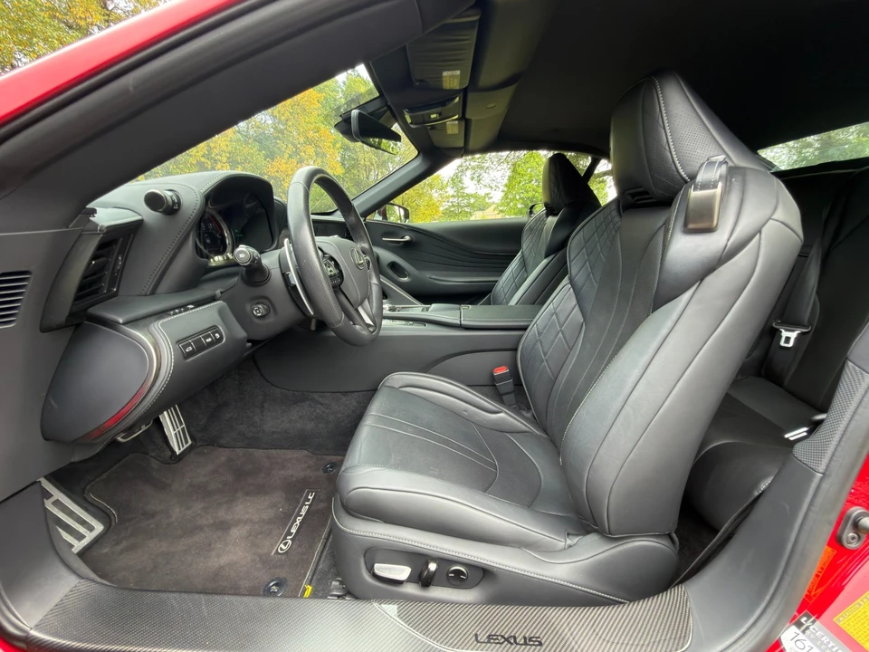 2021 Lexus LC - Image 17 of 31