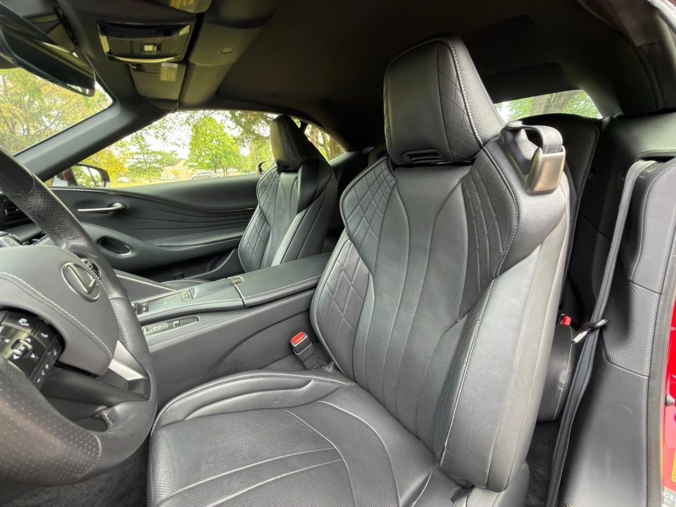 2021 Lexus LC - Image 19 of 31