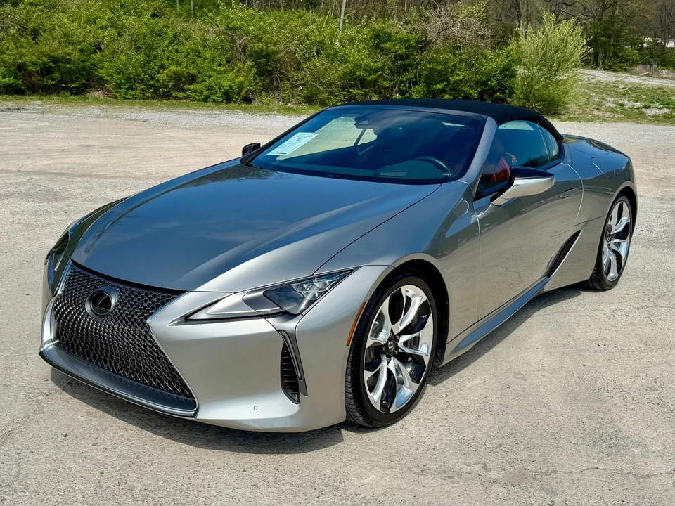 2021 Lexus LC - Image 9 of 21