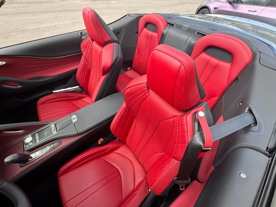 2021 Lexus LC - Image 18 of 21