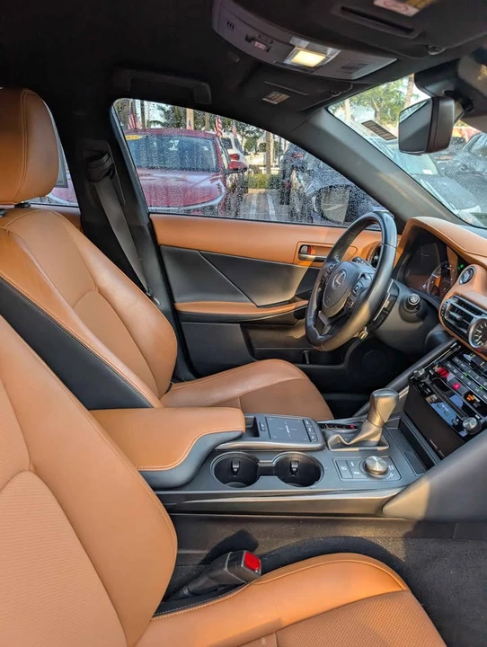 2021 Lexus LS 5th Gen - Image 6 of 7