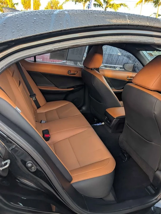 2021 Lexus LS 5th Gen - Image 5 of 7