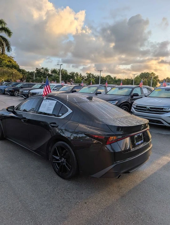 2021 Lexus LS 5th Gen - Image 2 of 7
