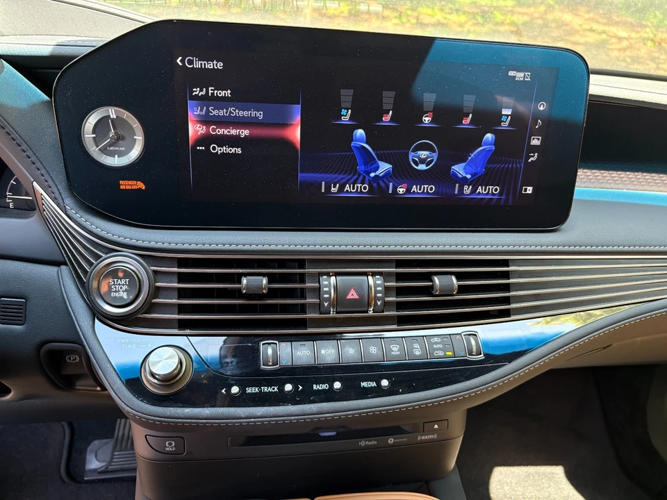 2021 Lexus LS 5th Gen - Image 19 of 28