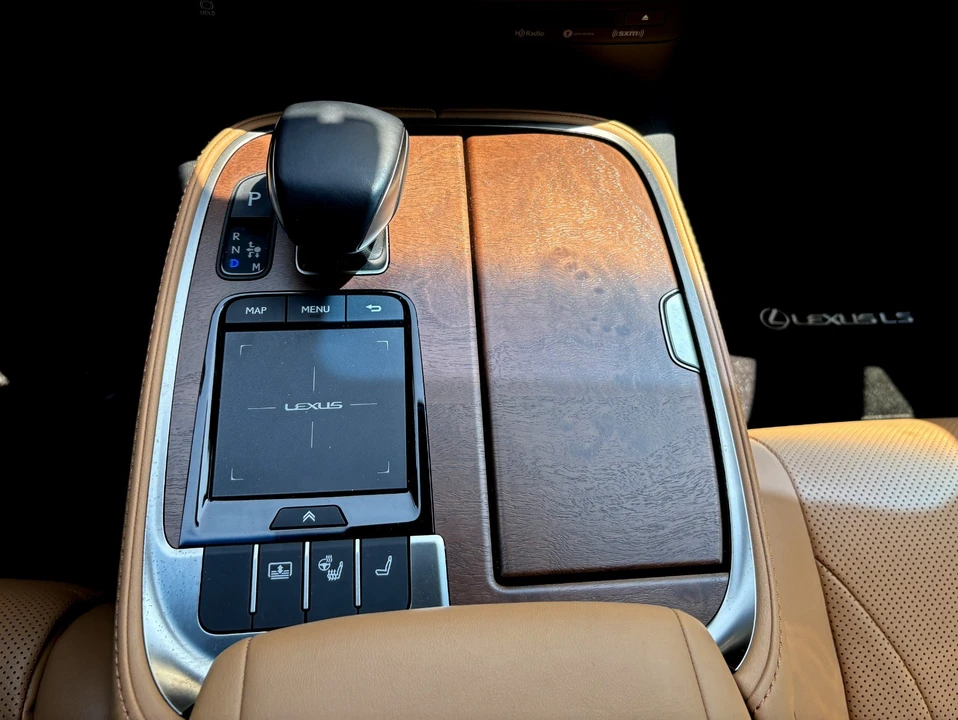 2021 Lexus LS 5th Gen - Image 17 of 28