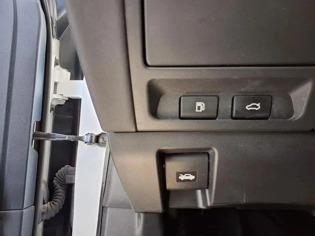 2021 Lexus LS 5th Gen - Image 16 of 20