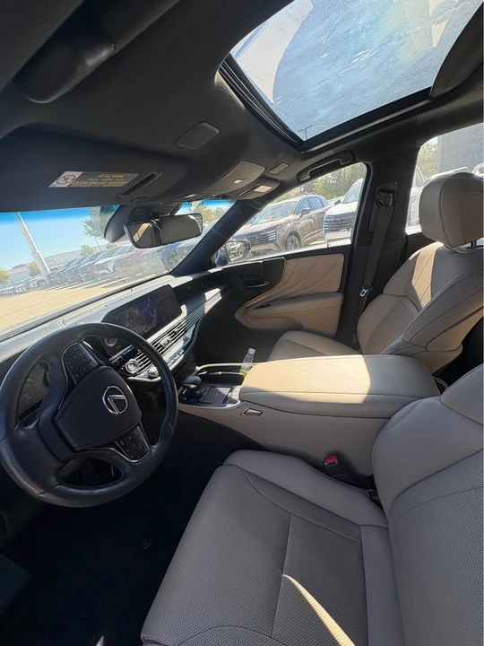 2021 Lexus LS 5th Gen - Image 2 of 4