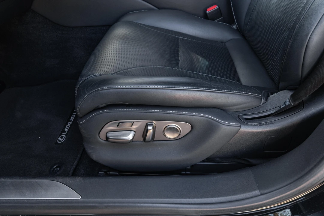 2021 Lexus LS 5th Gen - Image 20 of 31