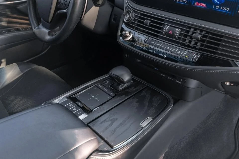 2021 Lexus LS 5th Gen - Image 7 of 14