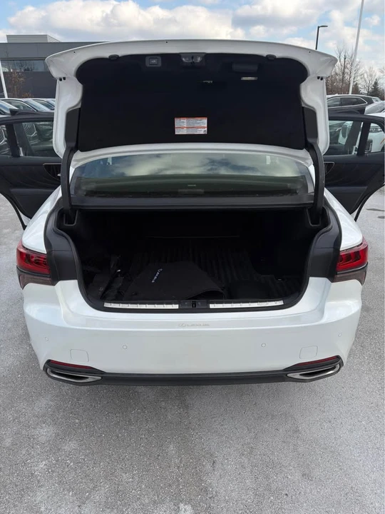 2021 Lexus LS 5th Gen - Image 8 of 15