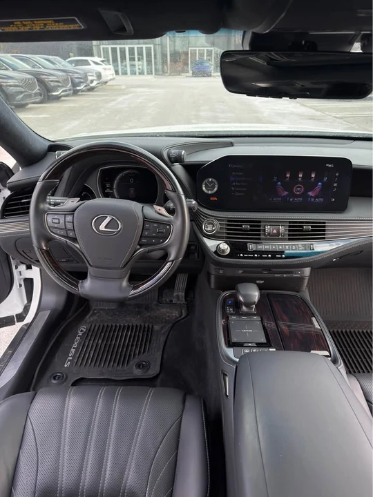 2021 Lexus LS 5th Gen - Image 7 of 15