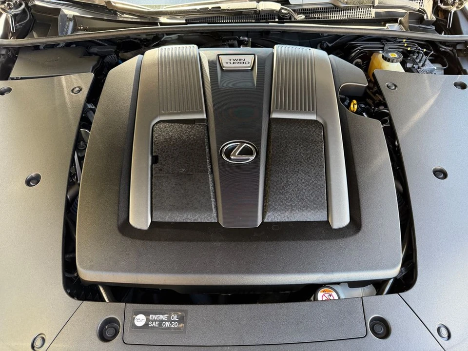 2021 Lexus LS 5th Gen - Image 11 of 21