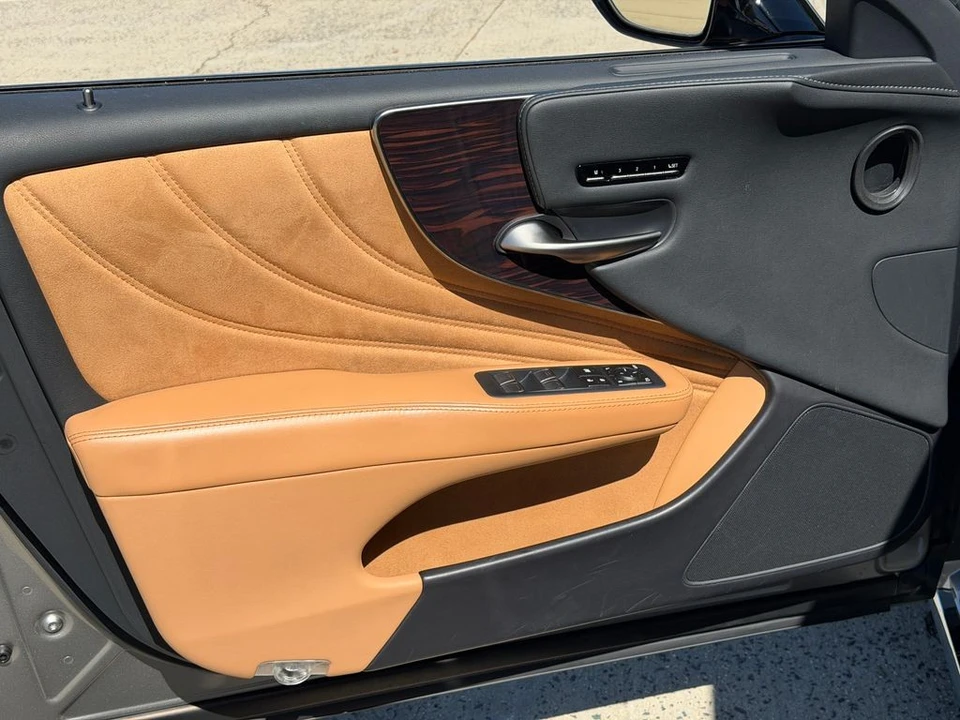 2021 Lexus LS 5th Gen - Image 14 of 21