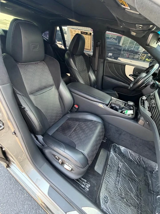 2021 Lexus LS 5th Gen - Image 9 of 11