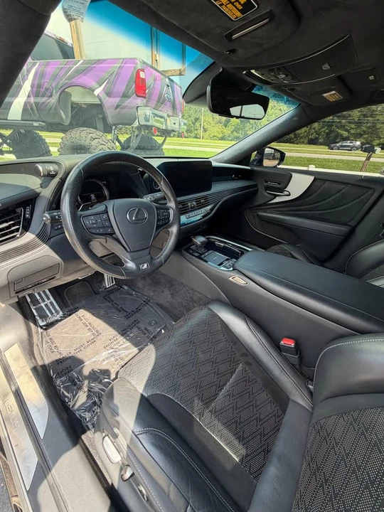 2021 Lexus LS 5th Gen - Image 8 of 11