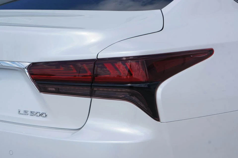 2021 Lexus LS 5th Gen - Image 10 of 21