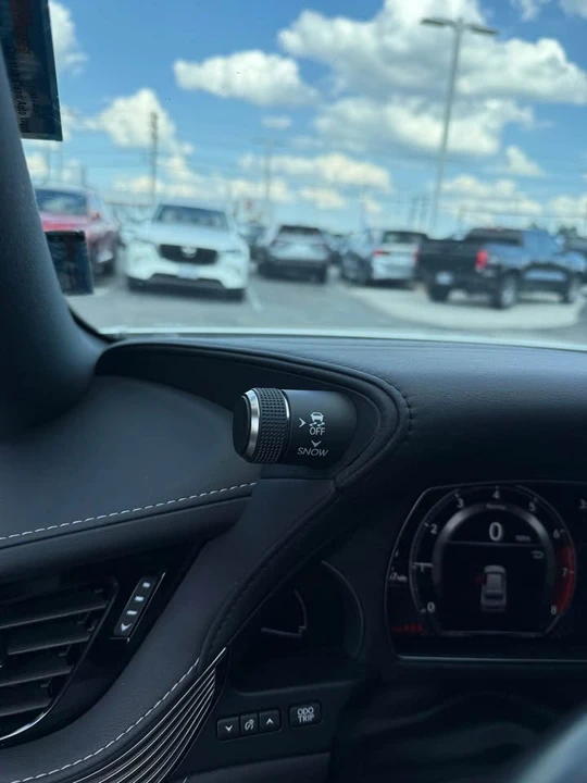 2021 Lexus LS 5th Gen - Image 7 of 13