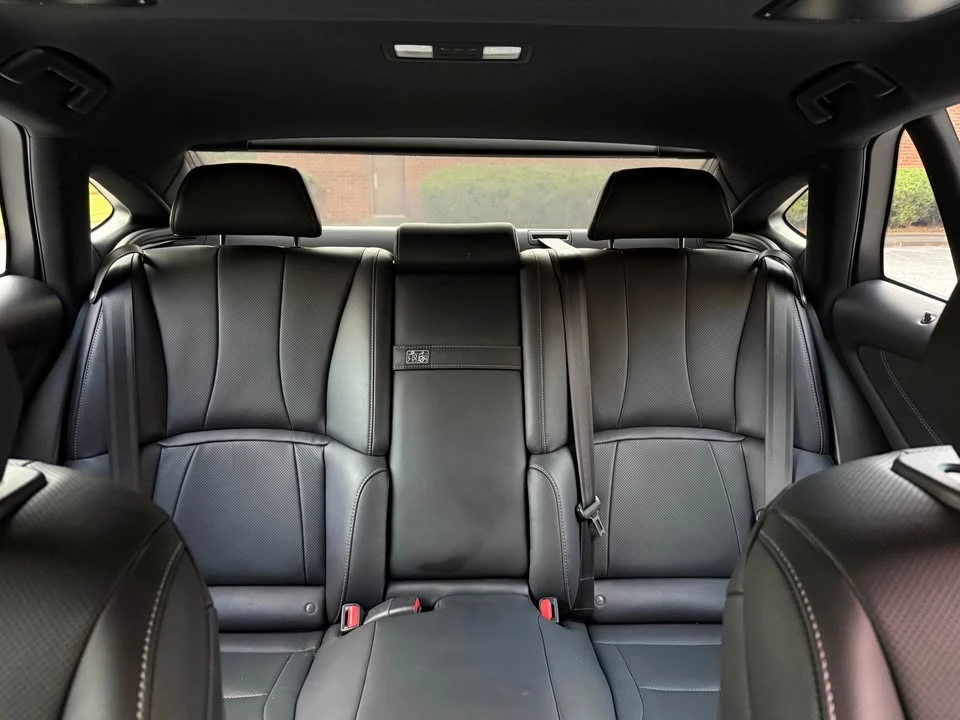 2021 Lexus LS 5th Gen - Image 10 of 17