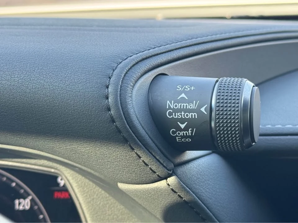 2021 Lexus LS 5th Gen - Image 12 of 15