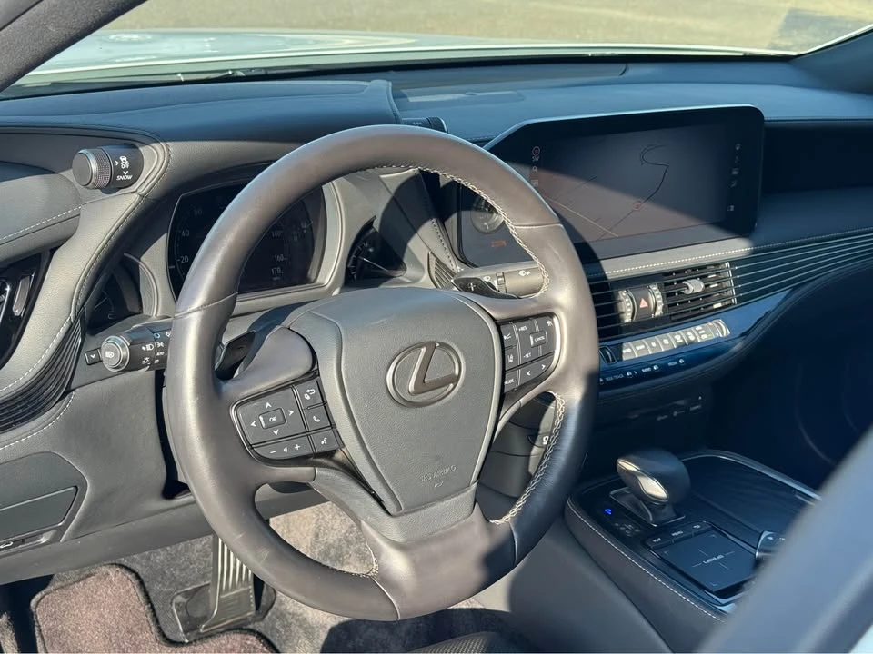 2021 Lexus LS 5th Gen - Image 7 of 15