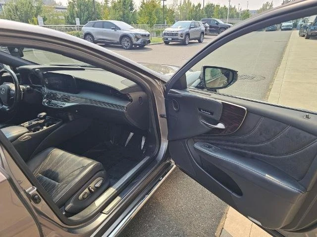 2021 Lexus LS 5th Gen - Image 11 of 17