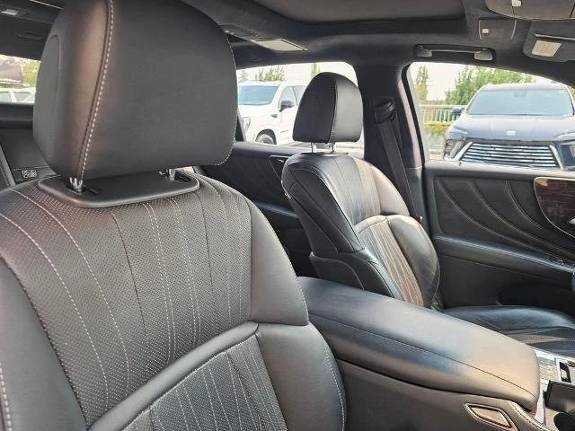 2021 Lexus LS 5th Gen - Image 10 of 17