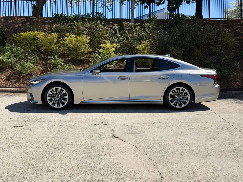 2021 Lexus LS 5th Gen - Image 8 of 21