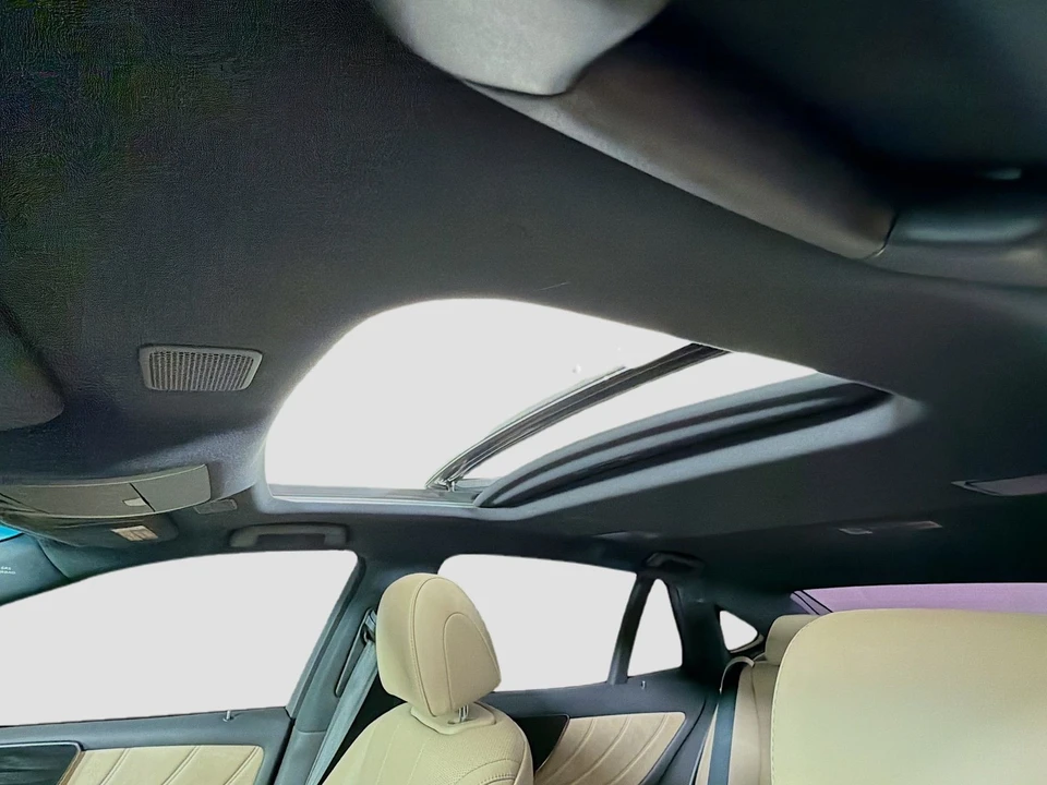2021 Lexus LS 5th Gen - Image 15 of 31