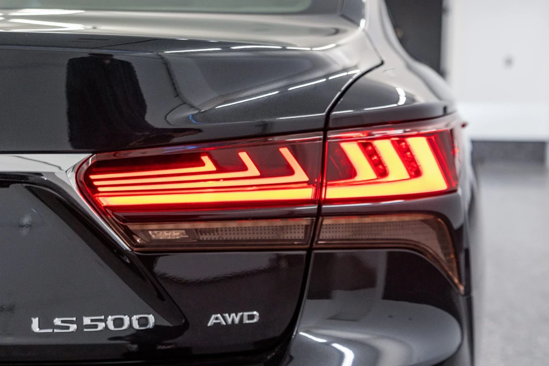 2021 Lexus LS 5th Gen - Image 27 of 31