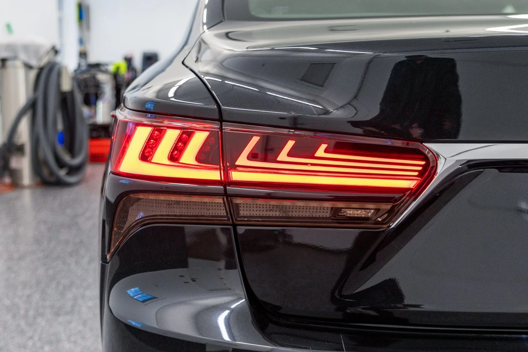2021 Lexus LS 5th Gen - Image 26 of 31