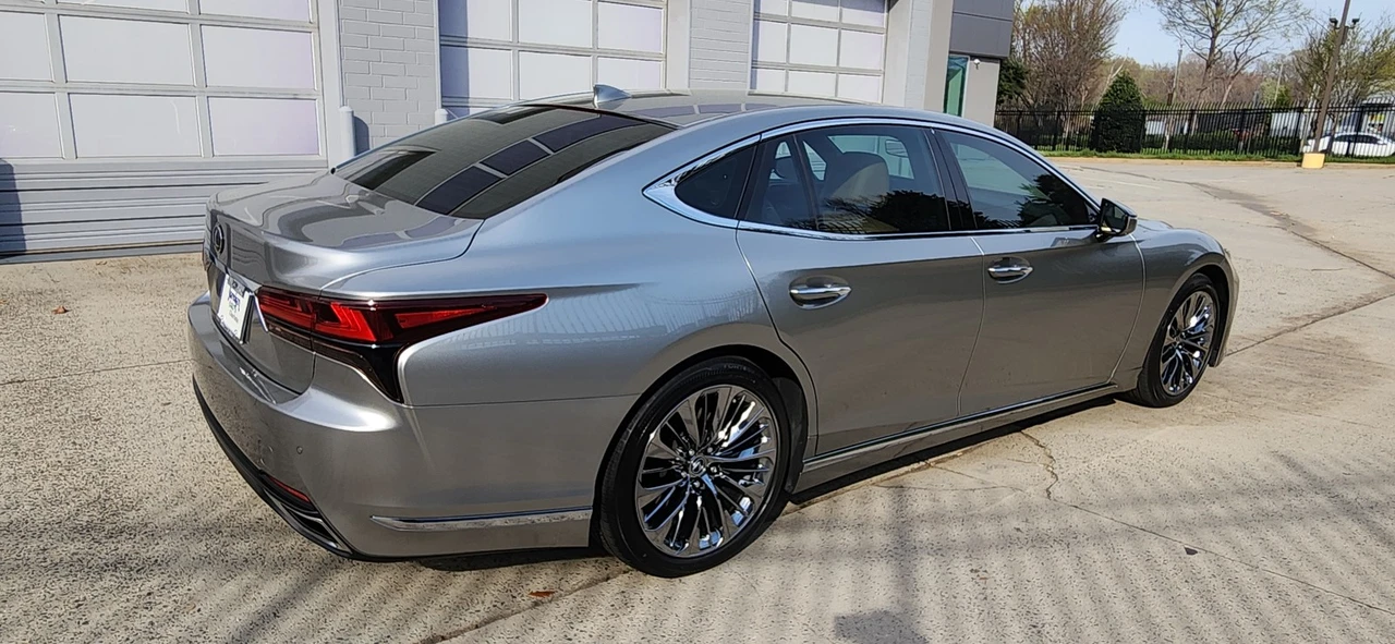 2021 Lexus LS 5th Gen - Image 18 of 21