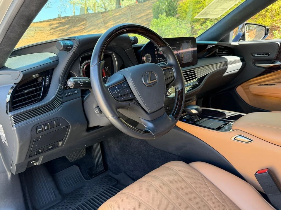 2021 Lexus LS 5th Gen - Image 16 of 21