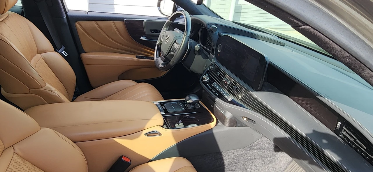 2021 Lexus LS 5th Gen - Image 10 of 21