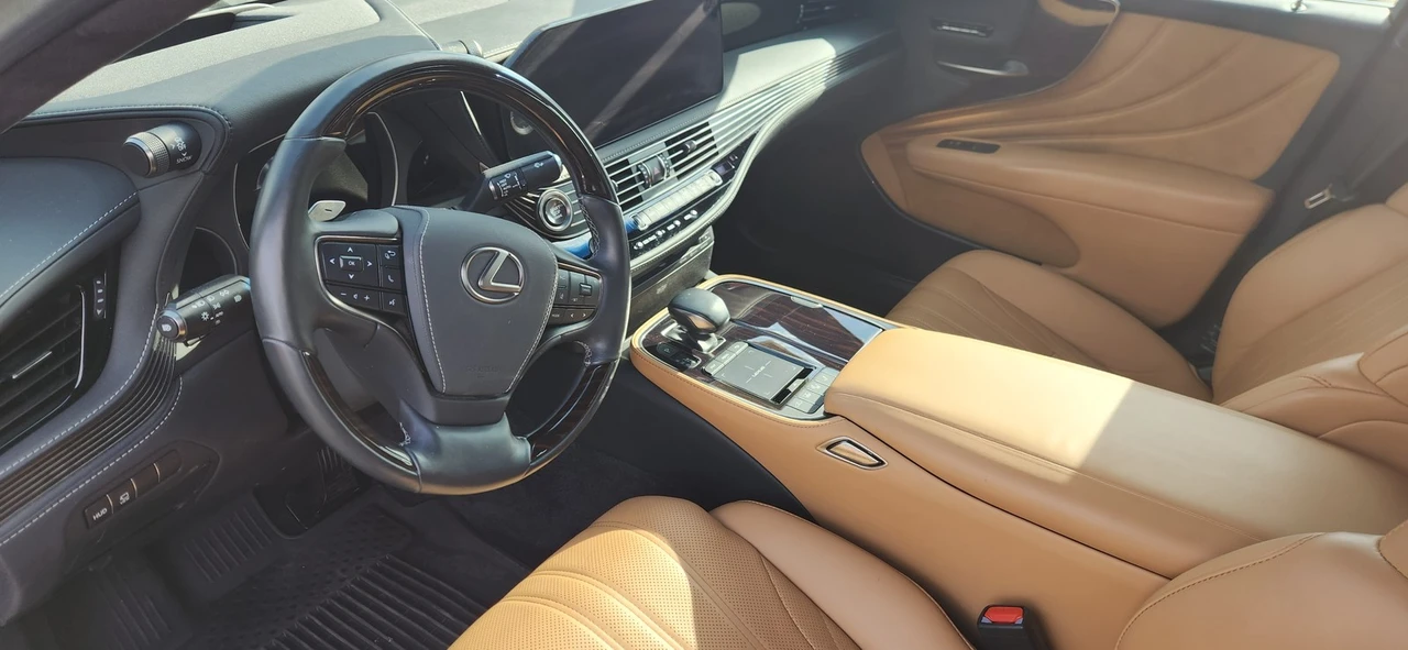 2021 Lexus LS 5th Gen - Image 11 of 21