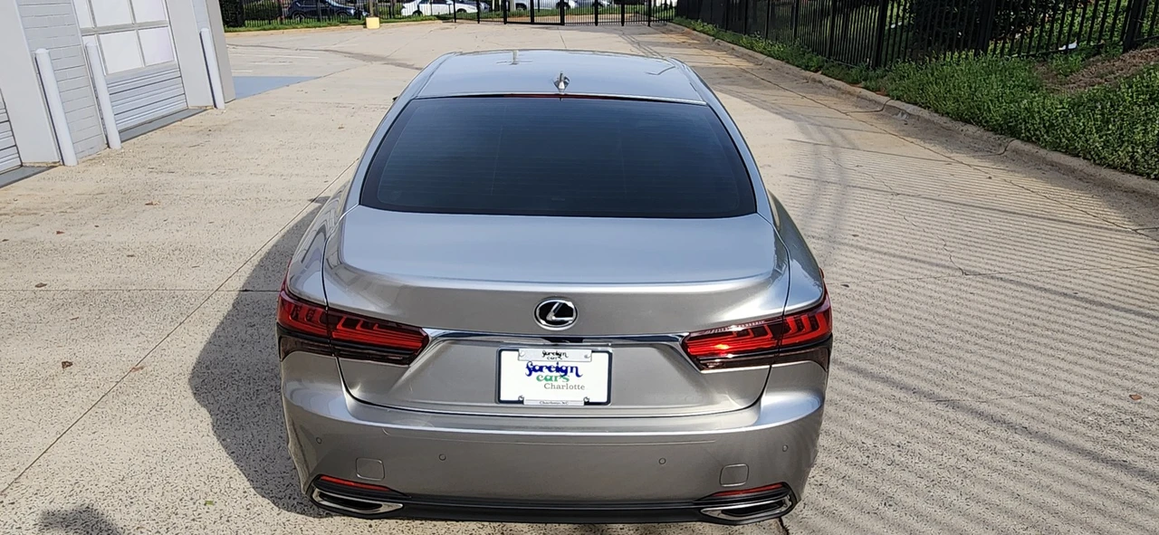 2021 Lexus LS 5th Gen - Image 17 of 21