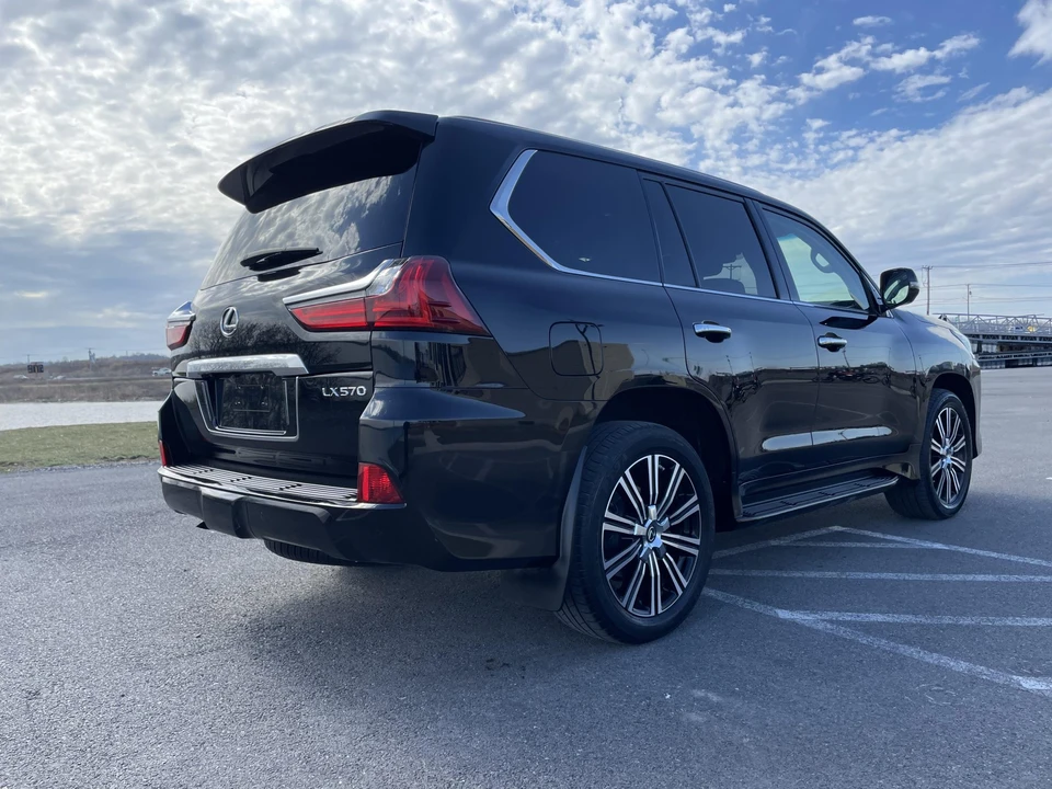 2021 Lexus LX 3rd Gen - Image 19 of 31