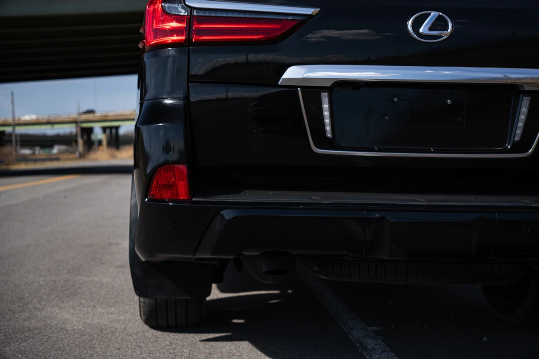 2021 Lexus LX 3rd Gen - Image 29 of 31