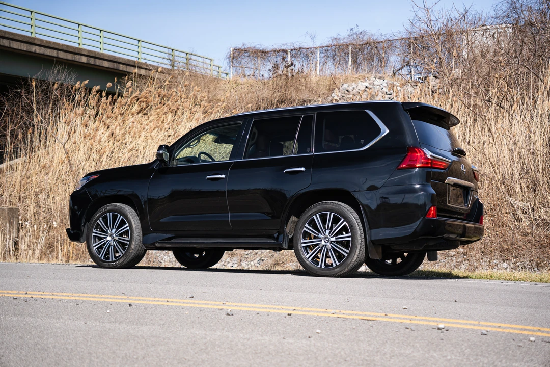 2021 Lexus LX 3rd Gen - Image 5 of 31