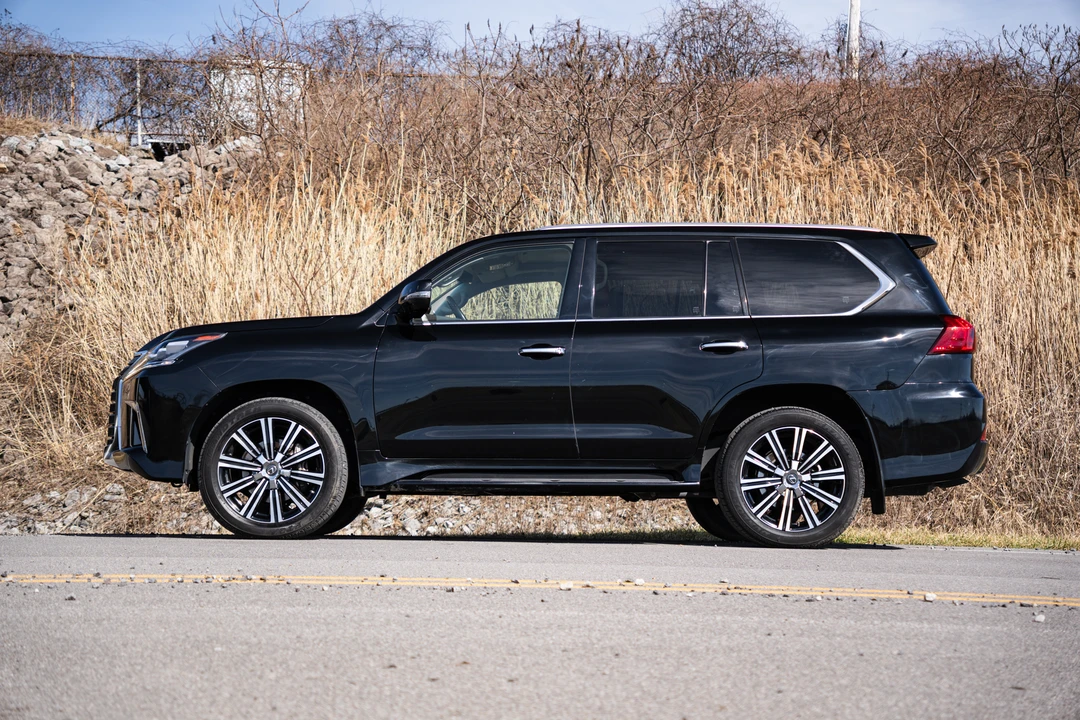 2021 Lexus LX 3rd Gen - Image 4 of 31