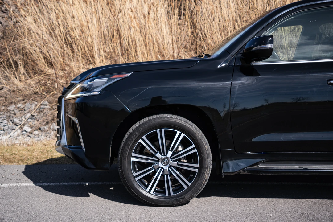2021 Lexus LX 3rd Gen - Image 24 of 31