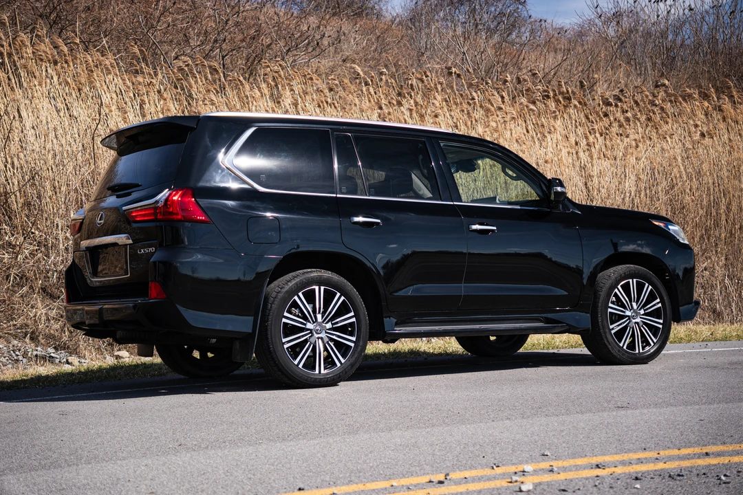 2021 Lexus LX 3rd Gen - Image 9 of 31