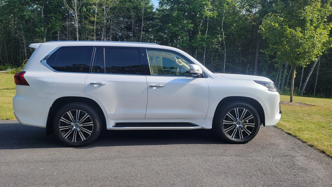 2021 Lexus LX 3rd Gen - Image 6 of 31