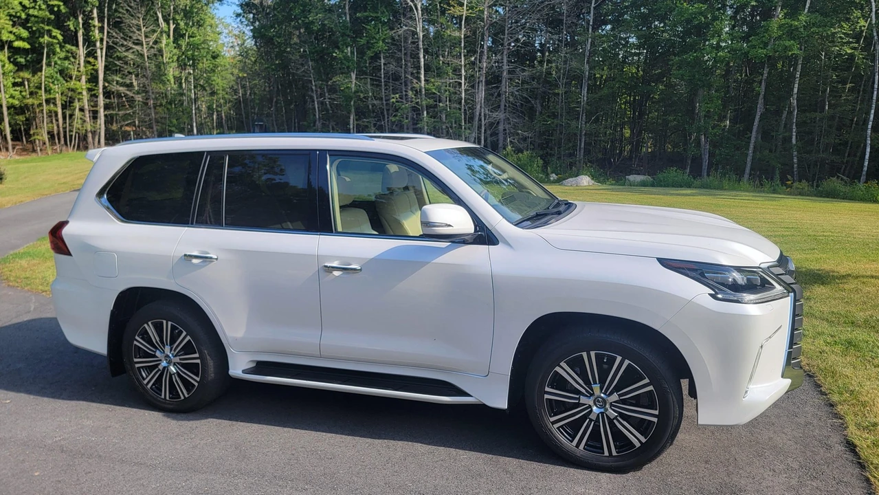 2021 Lexus LX 3rd Gen - Image 5 of 31
